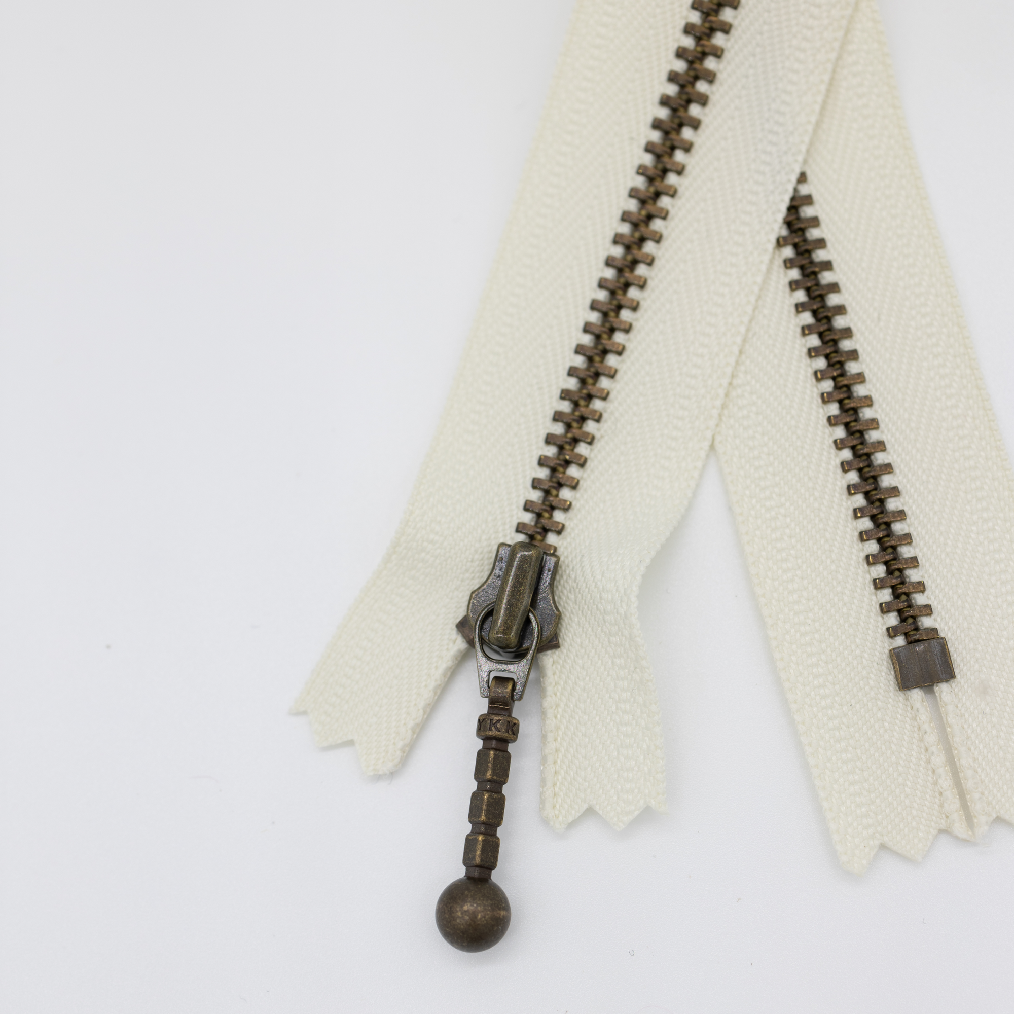 Separating zipper 60 cm